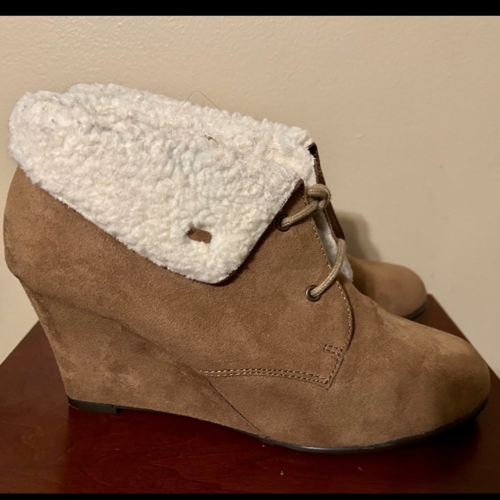 Aerosol Booties
